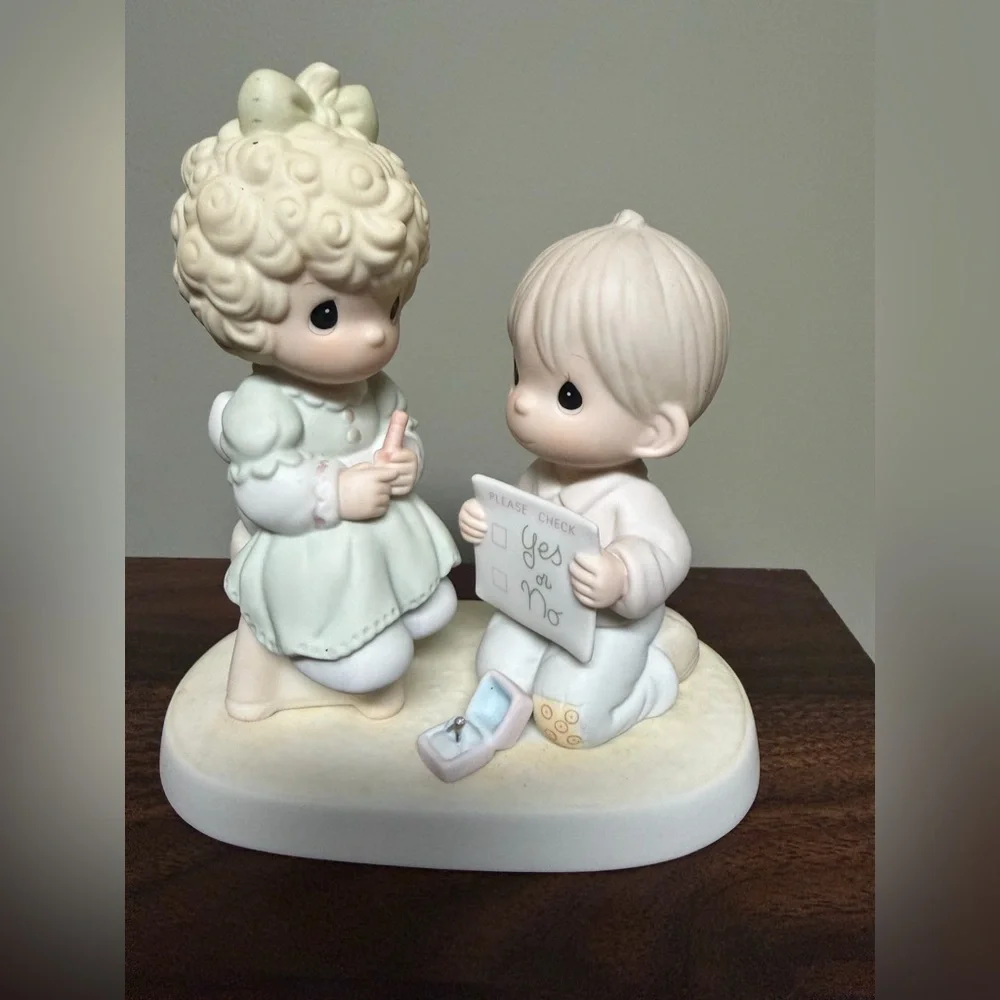 Precious Moments Wishing You A Perfect Choice 520845 Engagement Figurine